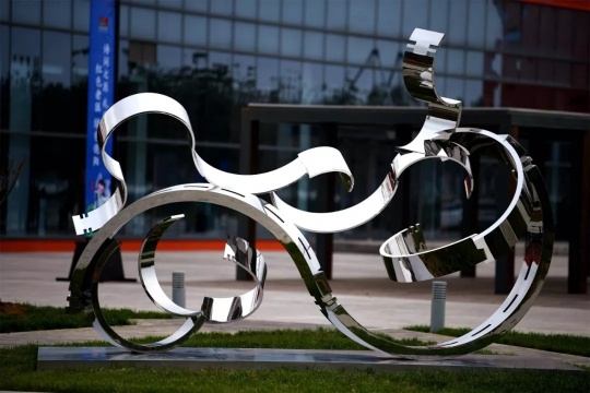 《SLIPSTREAM》(《流动》) 作者:John Atkin 国籍:英国
《SLIPSTREAM》(《流动》) 作者:John Atkin 国籍:英国