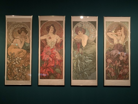 《宝石系列联画》
《宝石系列联画》