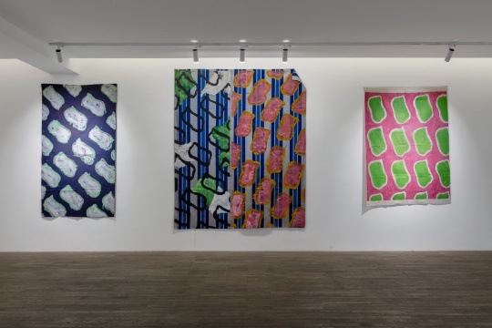 克洛德·维尔拉首次中国个展 花布背后的批判运动 克洛德·维尔拉首次中国个展 花布背后的批判运动