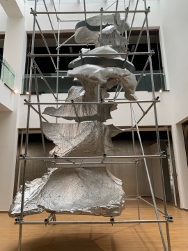 《云中花园-甘瑙德玛》 1000x300x300cm 光敏树脂3D打印、防紫外线涂料、钢架结构 2012-2019
《云中花园-甘瑙德玛》 1000x300x300cm 光敏树脂3D打印、防紫外线涂料、钢架结构 2012-2019
