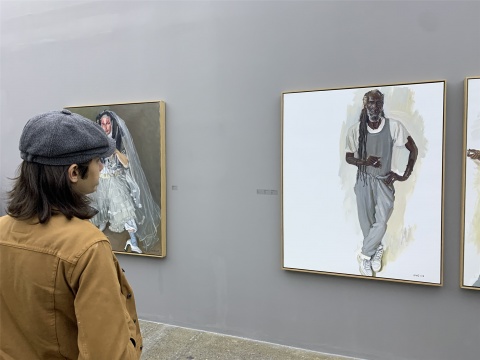 当代唐人艺术中心人满为患,陈丹青迄今最大个展“退步” 当代唐人艺术中心人满为患,陈丹青迄今最大个展“退步”