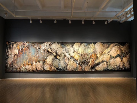 尹朝阳最新个展“隔江山色” 横看成岭侧成峰、远近高低各不同 尹朝阳最新个展“隔江山色” 横看成岭侧成峰、远近高低各不同