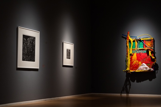 尹朝阳最新个展“隔江山色” 横看成岭侧成峰、远近高低各不同 尹朝阳最新个展“隔江山色” 横看成岭侧成峰、远近高低各不同
