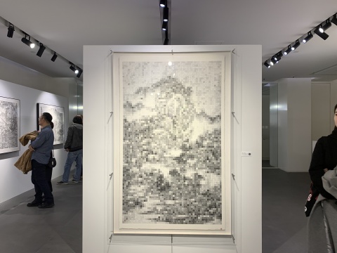 “瞬息万象-当代艺术名家邀请展”展览现场

 
