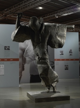 《风云行-1》 310x274x147cm 白铜 2019
《风云行-1》 310x274x147cm 白铜 2019