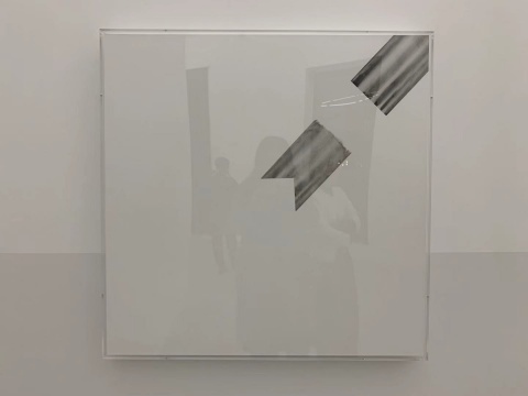 《打开的图像2》 80×80cm 绘画 2019
《打开的图像2》 80×80cm 绘画 2019