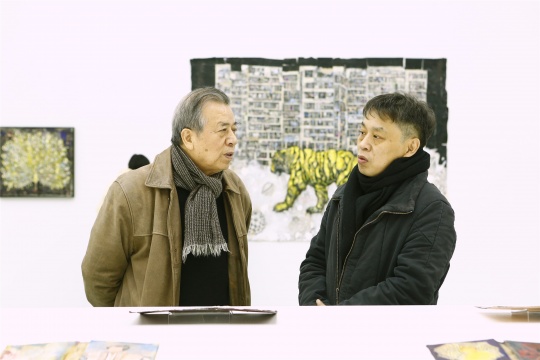 艺术家尚扬、王顷在王顷个展现场
艺术家尚扬、王顷在王顷个展现场