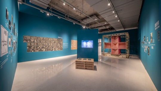 唐景锋,《女王、主席与我》,摄影,2009-2012
唐景锋,《女王、主席与我》,摄影,2009-2012