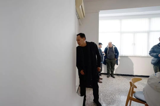 在外交公寓,施勇个展空无一物却“无处不在” 在外交公寓,施勇个展空无一物却“无处不在”
