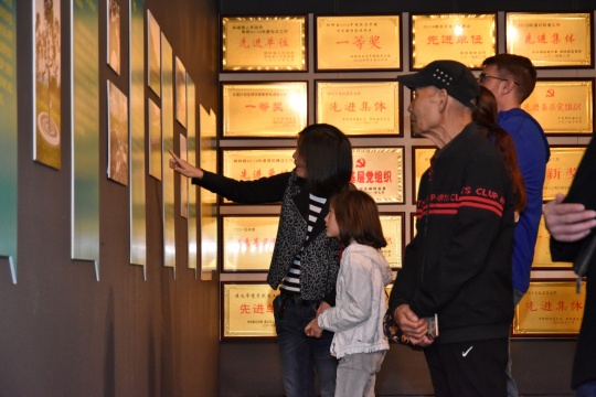 “在路上”的关山月美术馆 一场关于社区艺术的“文献展” “在路上”的关山月美术馆 一场关于社区艺术的“文献展”