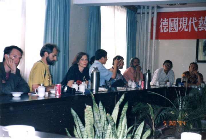 1993年，他开创了中国艺博会的1.0时代