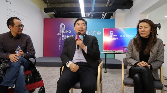 发布会现场媒体提问环节
发布会现场媒体提问环节
