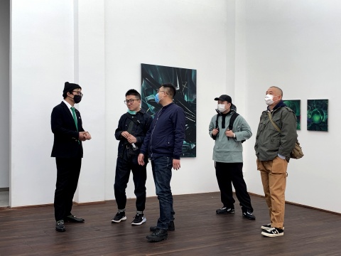 《绿光》展览现场
《绿光》展览现场