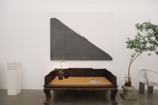 曹吉冈 《2019No.1》 90×150cm 亚麻布坦培拉 2019
曹吉冈 《2019No.1》 90×150cm 亚麻布坦培拉 2019