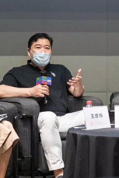 北京七星华电科技集团有限责任公司总裁、北京798文化创意产业投资股份有限公司董事长王彦伶
北京七星华电科技集团有限责任公司总裁、北京798文化创意产业投资股份有限公司董事长王彦伶
