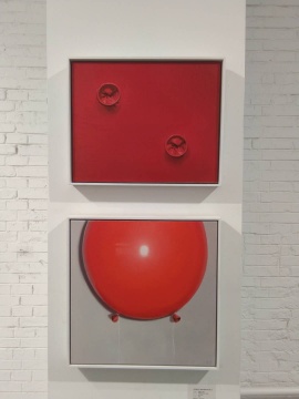 郭警 《红气球之二》 40×50cm 布面油画 2019 (上) 郭警 《红气球》50×50cm 布面油画 2019 (下)
郭警 《红气球之二》 40×50cm 布面油画 2019 (上) 郭警 《红气球》50×50cm 布面油画 2019 (下)