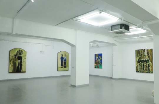 艺术仓库开年首展 上演张钊瀛的模糊荒诞剧 艺术仓库开年首展 上演张钊瀛的模糊荒诞剧