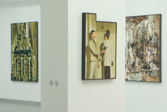 艺术仓库开年首展 上演张钊瀛的模糊荒诞剧 艺术仓库开年首展 上演张钊瀛的模糊荒诞剧