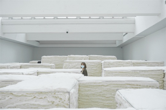 赵赵个展“白色”,当代唐人艺术中心展览现场
赵赵个展“白色”,当代唐人艺术中心展览现场