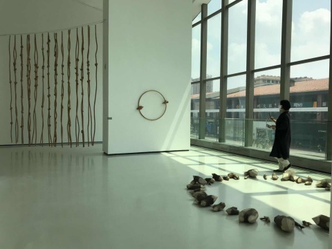 “辟新·更生——四川美术学院青年艺术家驻留计划回顾展（2013-2020）”展览现场

