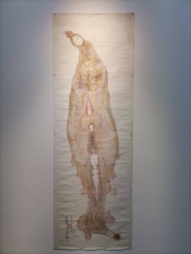 《凤凰飞天》193 x 68.5cm 宣纸、彩墨 1994
《凤凰飞天》193 x 68.5cm 宣纸、彩墨 1994