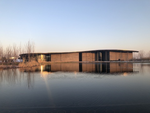 写实油画而今生命力何在?济宁市美术馆的新展或许能告诉你答案 写实油画而今生命力何在?济宁市美术馆的新展或许能告诉你答案