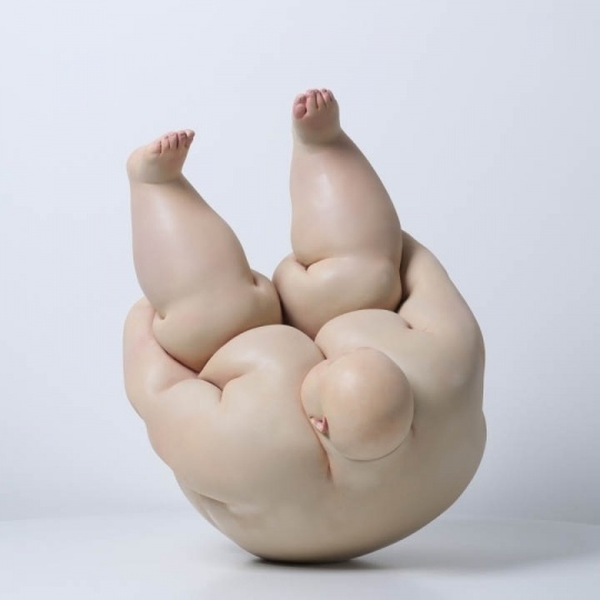 牟伯岩 《CHEER!》 42×45×55cm 铸铜化学着色 2013
图片来源:AYE画廊
牟伯岩 《CHEER!》 42×45×55cm 铸铜化学着色 2013
图片来源:AYE画廊
