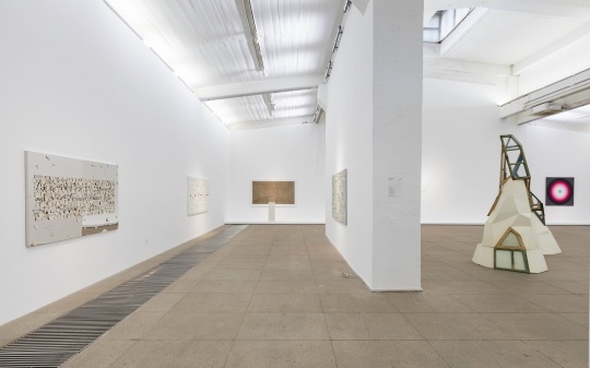 白盒子艺术馆  “白：通过展示空间的变化呈现二十一世纪未来型媒介空间”
