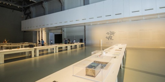 海浪声声,澎湃如昨,对于上海双年展24年历史的一次回望 海浪声声,澎湃如昨,对于上海双年展24年历史的一次回望