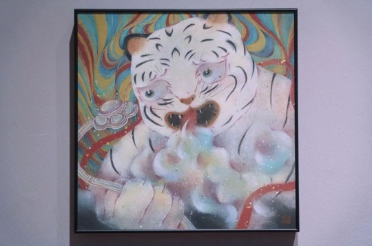 查美男 《如意宝》 2019 纸本水墨 45×45cm
查美男 《如意宝》 2019 纸本水墨 45×45cm