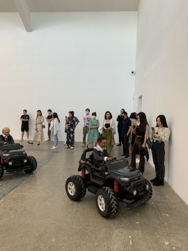 黎薇的“童话”,蔡磊的“单元”,亮相唐人北京第一第二空间 黎薇的“童话”,蔡磊的“单元”,亮相唐人北京第一第二空间