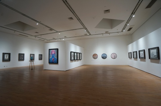 “物欲·苍生”孟涛艺术展亮相蓝顶美术馆,图像寓言呼应当下的魔幻现实 “物欲·苍生”孟涛艺术展亮相蓝顶美术馆,图像寓言呼应当下的魔幻现实