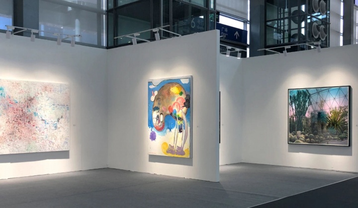 魔金石空间谈及参展原因,表示看中深圳的潜力。所带作品均在20万元之内。画廊表示现场已有销售,新老藏家都有。
魔金石空间谈及参展原因,表示看中深圳的潜力。所带作品均在20万元之内。画廊表示现场已有销售,新老藏家都有。