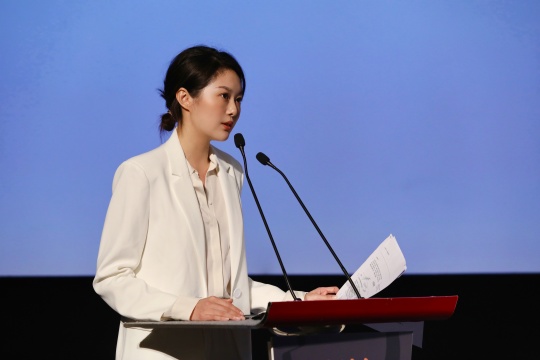 策展人、木木美术馆联合创始人雷宛萤发表演讲
策展人、木木美术馆联合创始人雷宛萤发表演讲