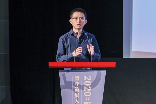 南京大学艺术学院副研究员、中国当代艺术年鉴展执行策展人徐志君
南京大学艺术学院副研究员、中国当代艺术年鉴展执行策展人徐志君
