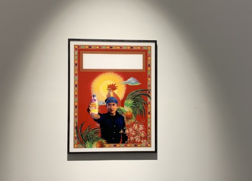 《金色男孩儿海报(巴格斯韦德教堂中的海德格尔)》76×104cm C-Print 1986/1991
《金色男孩儿海报(巴格斯韦德教堂中的海德格尔)》76×104cm C-Print 1986/1991