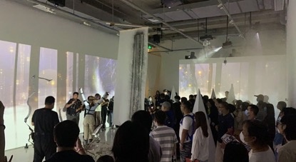 这件被上百家媒体刷屏的作品是如何用科技讲故事的? 这件被上百家媒体刷屏的作品是如何用科技讲故事的?