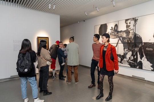 林林峰个展 “正午的分界”开幕 呈双重身份的审视和思考 林林峰个展 “正午的分界”开幕 呈双重身份的审视和思考