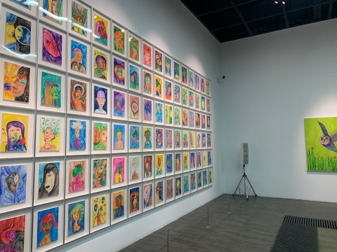 影视圈阿姨的无师自通,袁梅个展于圣之空间开幕 影视圈阿姨的无师自通,袁梅个展于圣之空间开幕