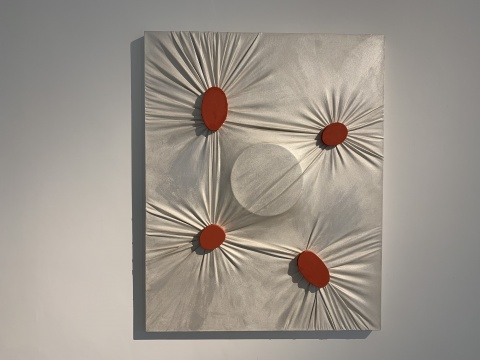 关根伸夫(Nobuo Sekine)《空相-皮肤 033》127.3x101.6cm 木头、布面丙烯 2016 关根伸夫(Nobuo Sekine)《空相-皮肤 033》127.3x101.6cm 木头、布面丙烯 2016