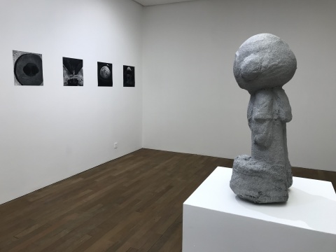 地上掏出个太空人!仇世杰个展在拾萬空间亮相 地上掏出个太空人!仇世杰个展在拾萬空间亮相