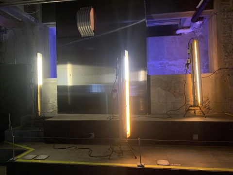 展览现场 陈丽同作品 “日落胶囊系列”3件 综合材料 2019 展览现场 陈丽同作品 “日落胶囊系列”3件 综合材料 2019