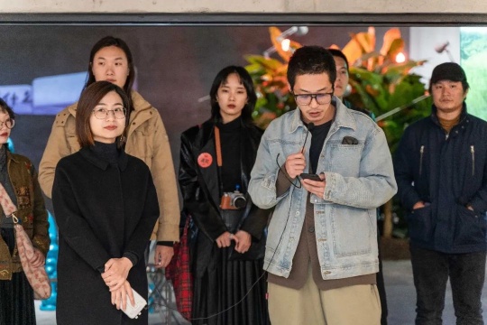 (右)铜场计划的发起人之一金亚楠
(右)铜场计划的发起人之一金亚楠