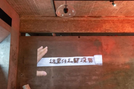如何解决感性危机,请先在十点睡觉空间打开所有知觉 如何解决感性危机,请先在十点睡觉空间打开所有知觉