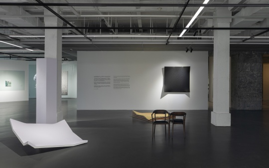2002“胜境”展览现场
2002“胜境”展览现场
