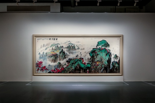 宗其香 《春回大地》247×578cm 纸本水墨设色 1981年
宗其香 《春回大地》247×578cm 纸本水墨设色 1981年