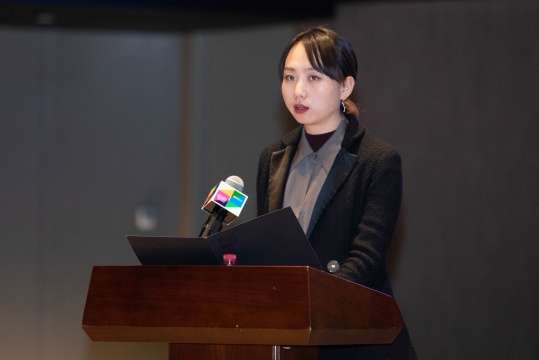 画廊周北京2021新闻发布会现场_ 总监王一妃介绍项目
画廊周北京2021新闻发布会现场_ 总监王一妃介绍项目