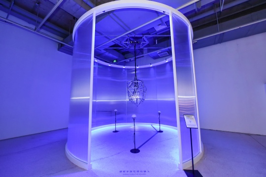 人人都被裹挟其中,时代美术馆馆新展把你拖入“现实” 人人都被裹挟其中,时代美术馆馆新展把你拖入“现实”