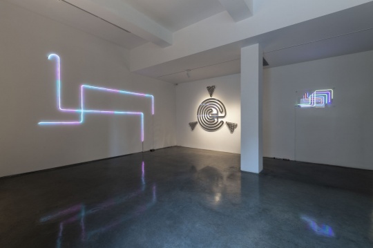 李新建个展“遗产场”亮相艺·凯旋画廊,处处闪耀着思考和沉淀的灵光 李新建个展“遗产场”亮相艺·凯旋画廊,处处闪耀着思考和沉淀的灵光