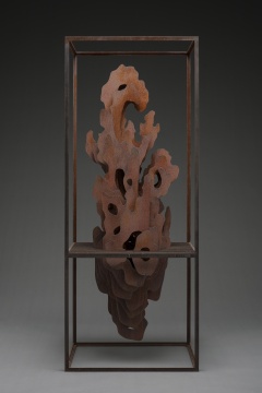 杨东鹰 《园林一号》 60×60×149cm 8版 铁着色 2019
杨东鹰 《园林一号》 60×60×149cm 8版 铁着色 2019
